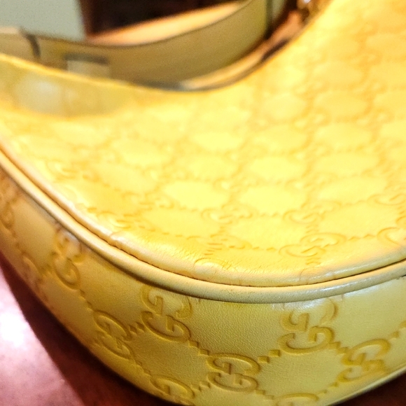 Authentic Gucci handbag - Picture 5 of 9